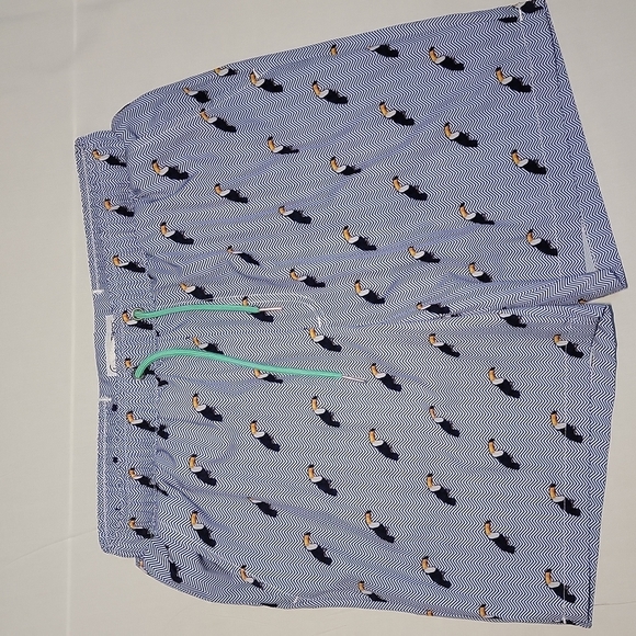 MOSMANN🦘 AUSTRALIA 🦤RESORT SWIM SHORTS - TOUCAN - Picture 1 of 5